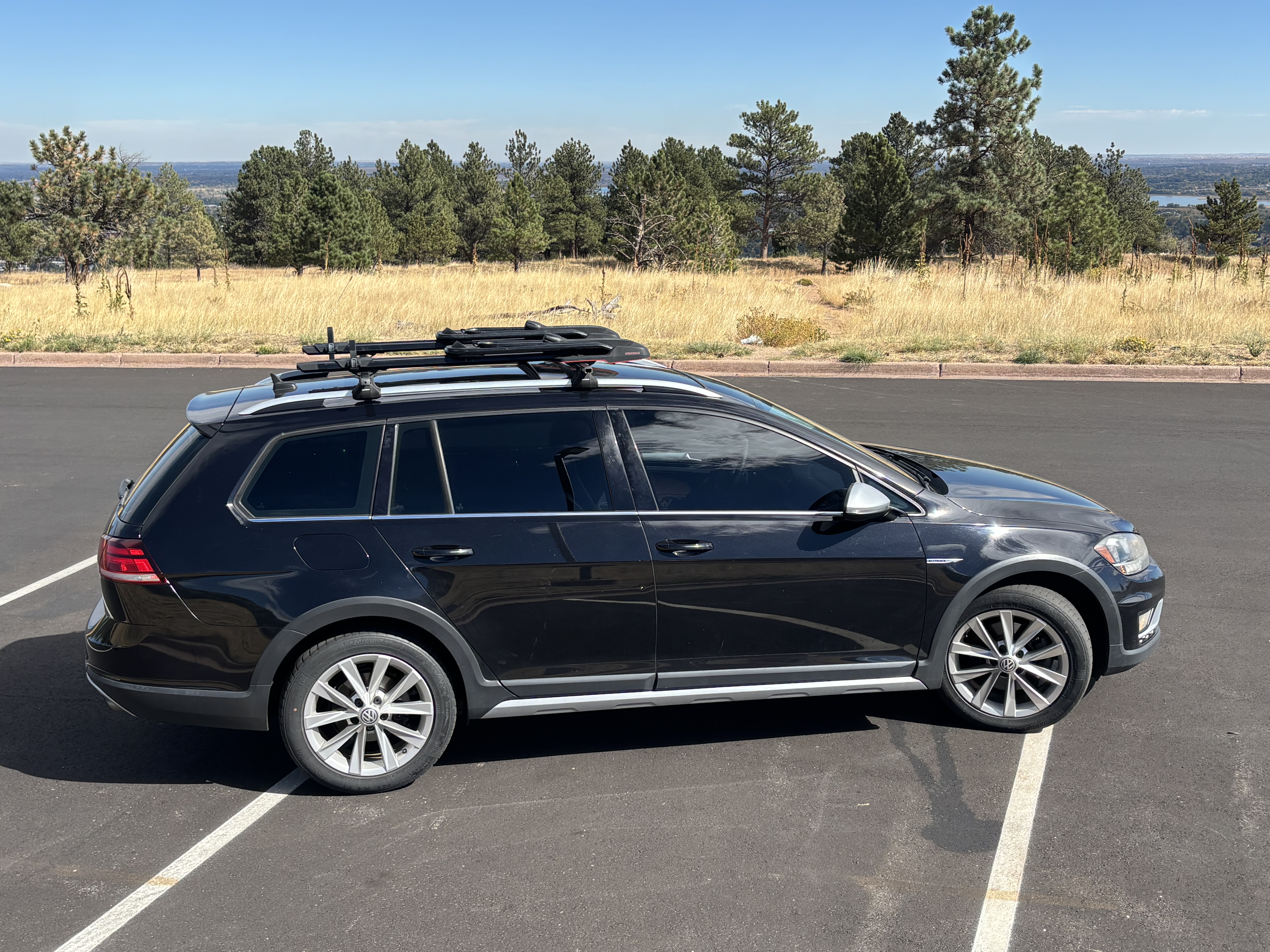 Used 2018 Volkswagen Golf Alltrack SE AWD/4WD image 4