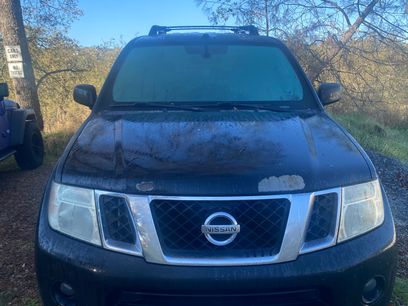 Used 2010 Nissan Pathfinder LE w/ Navigation Pkg