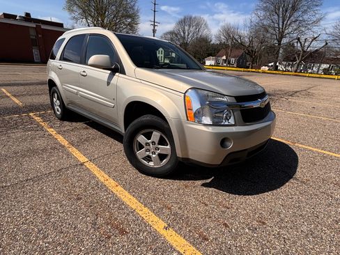 Used 2009 Chevrolet Equinox LT AWD/4WD image 4