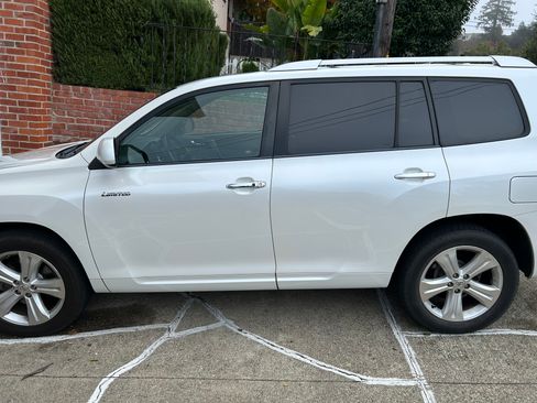 Used 2010 Toyota Highlander Limited image 2