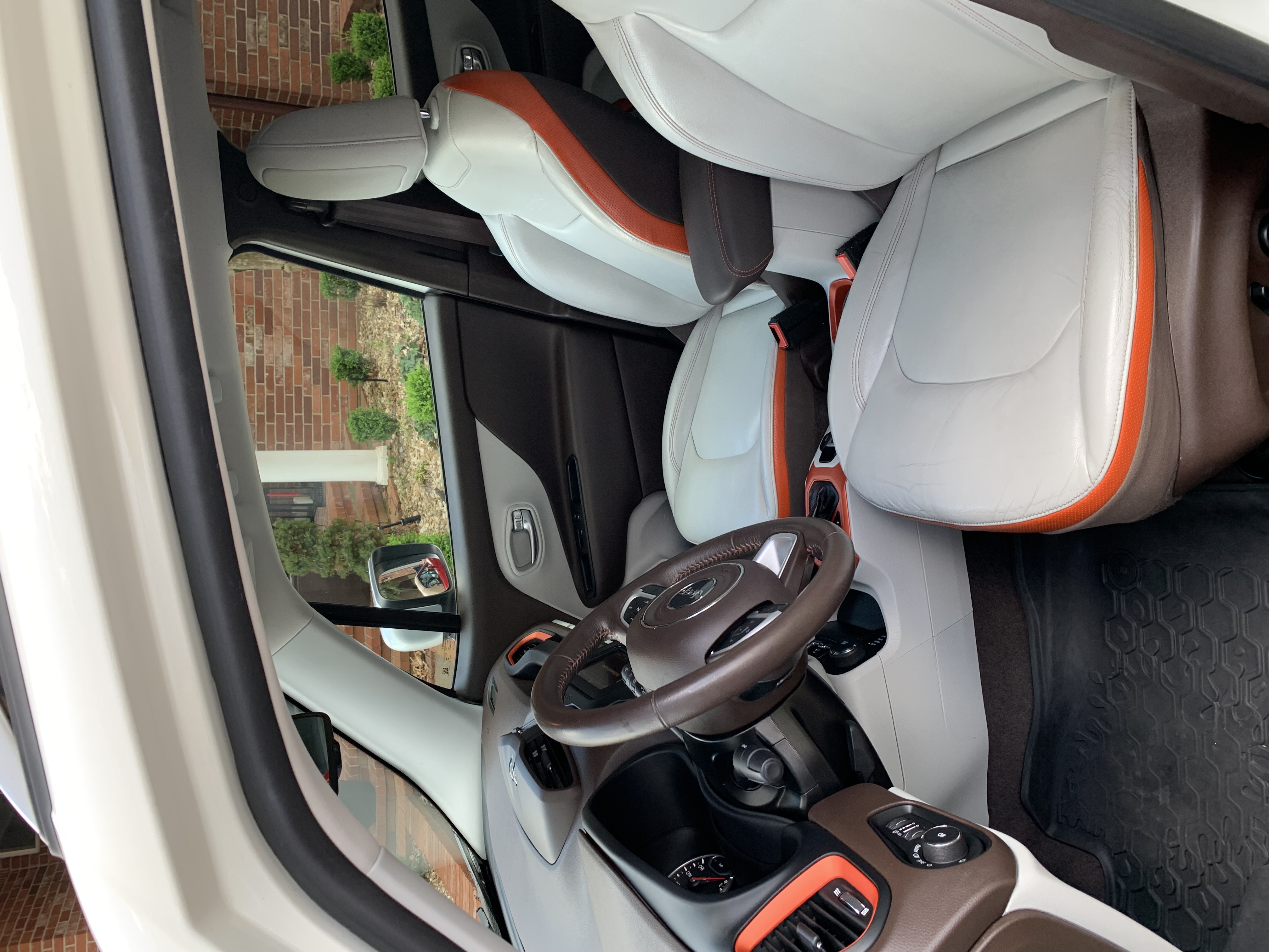 Used 2017 Jeep Renegade Limited AWD/4WD image 12