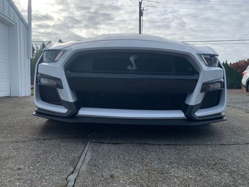 Used 2020 Ford Mustang Shelby GT500 w/ Technology Package RWD image 5