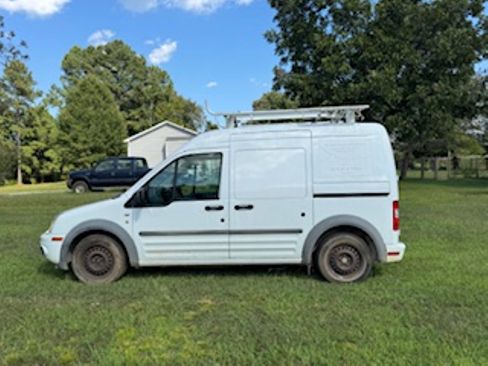 Used 2013 Ford Transit Connect XLT image 4