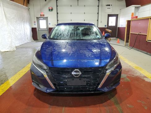 Used 2023 Nissan Altima 2.5 S image 2