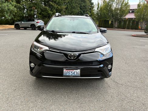 Used 2016 Toyota RAV4 Limited AWD/4WD image 2