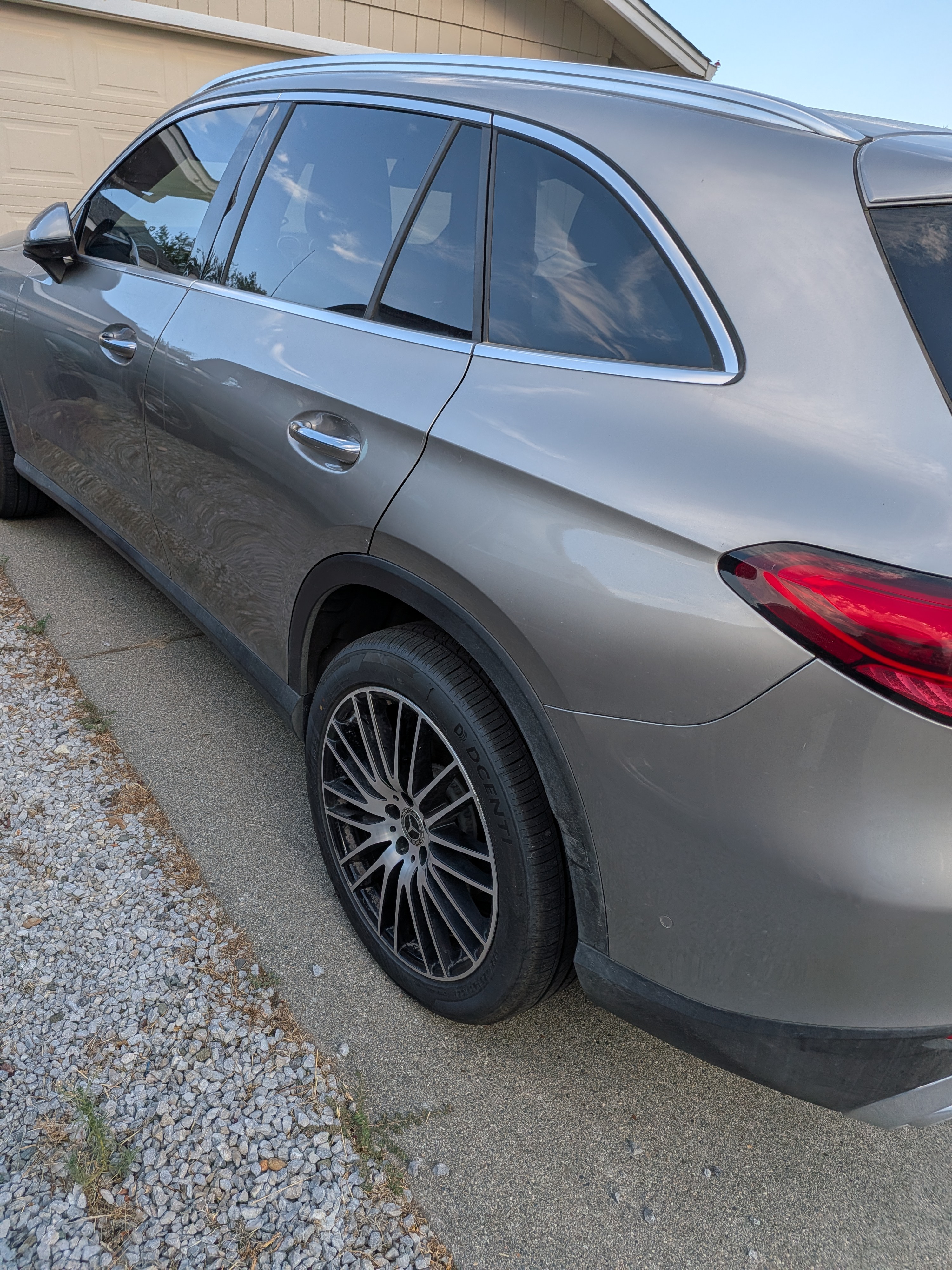 Used 2023 Mercedes-Benz GLC 300 4MATIC image 5