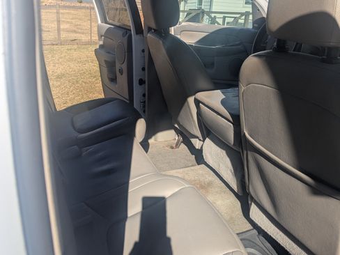 Used 2005 Dodge Ram 1500 Truck SLT image 14