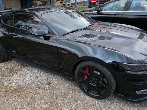 Used 2017 Ford Mustang Shelby GT350R w/ GT350R Equipment Group 920A image 4