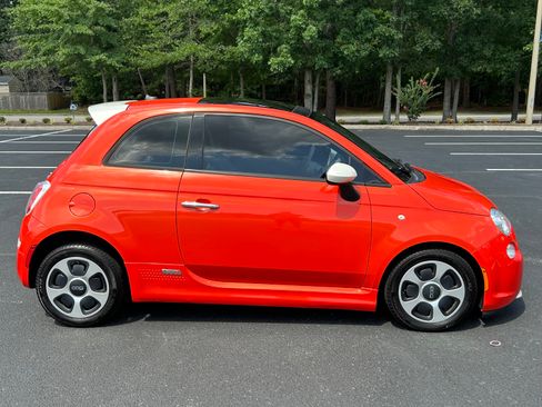 Used 2015 FIAT 500 e image 4