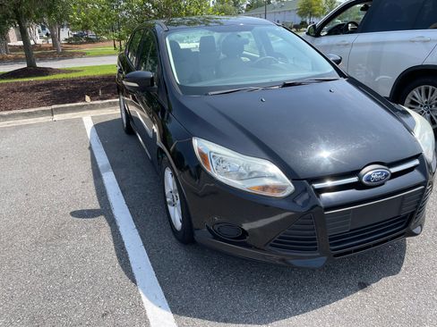 Used 2014 Ford Focus SE FWD image 8