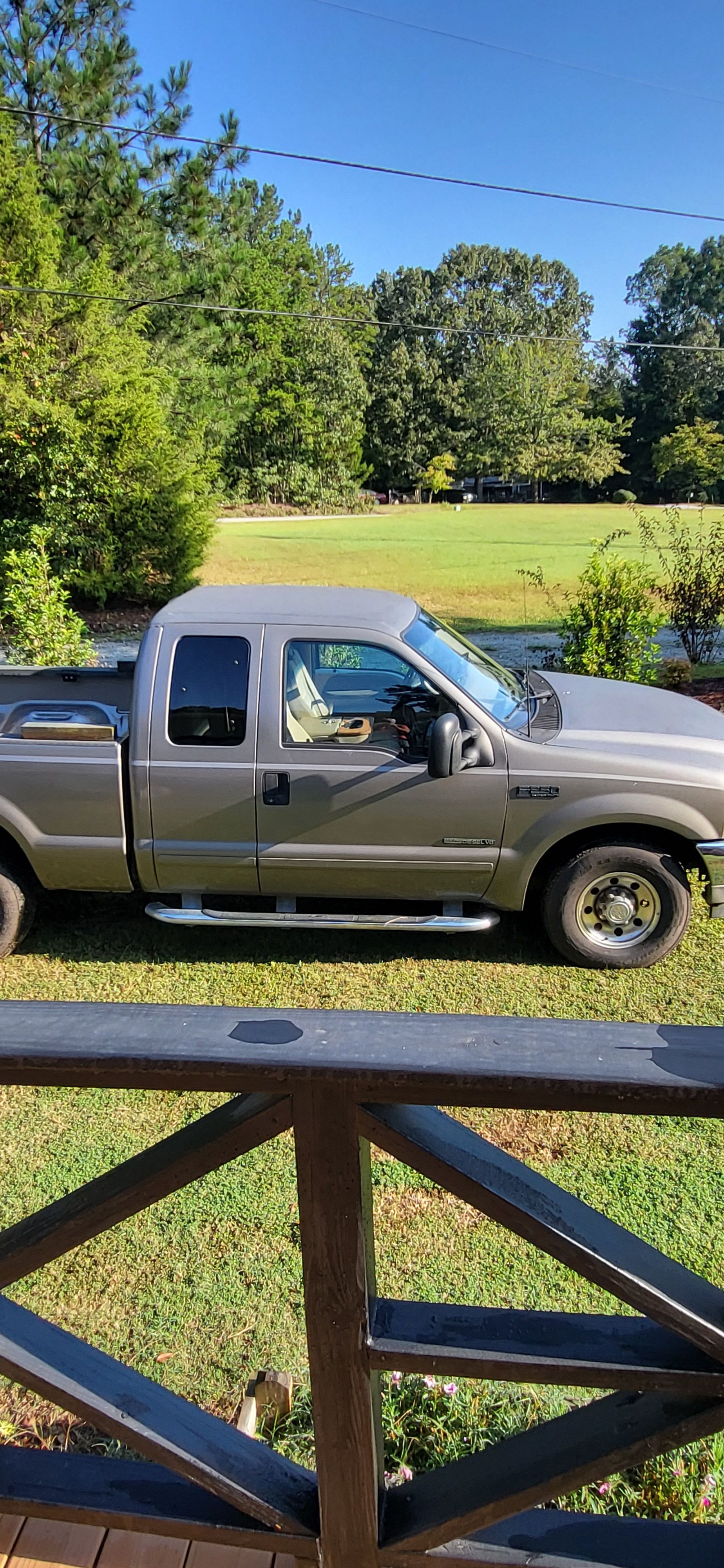 Used 2002 Ford F250 2WD SuperCab Super Duty image 2