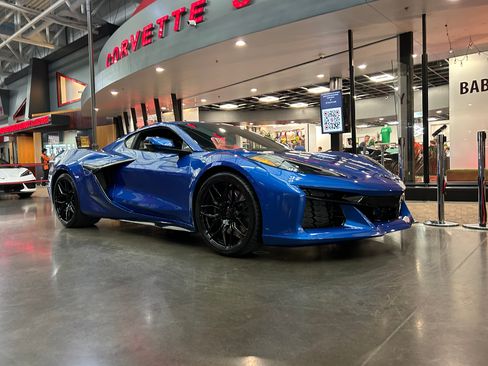 Used 2023 Chevrolet Corvette Z06 image 1