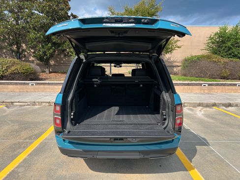 Used 2021 Land Rover Range Rover Autobiography Fifty Edition image 10