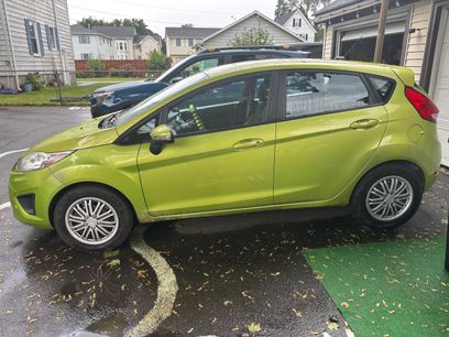 Used 2013 Ford Fiesta SE w/ Super Fuel Economy Pkg