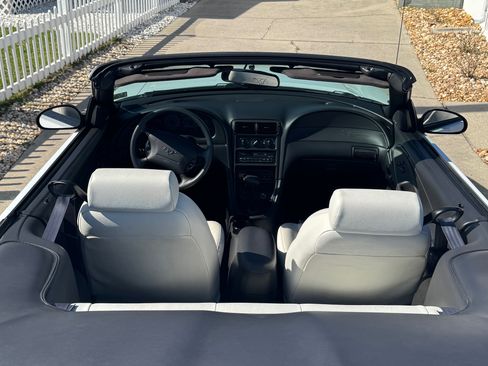 Used 1999 Ford Mustang GT RWD image 18