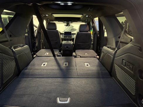 Used 2021 Chevrolet Tahoe High Country image 17