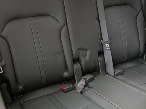 Used 2024 MAZDA CX-90 Plug-In Hybrid w/ Premium Pkg image 19