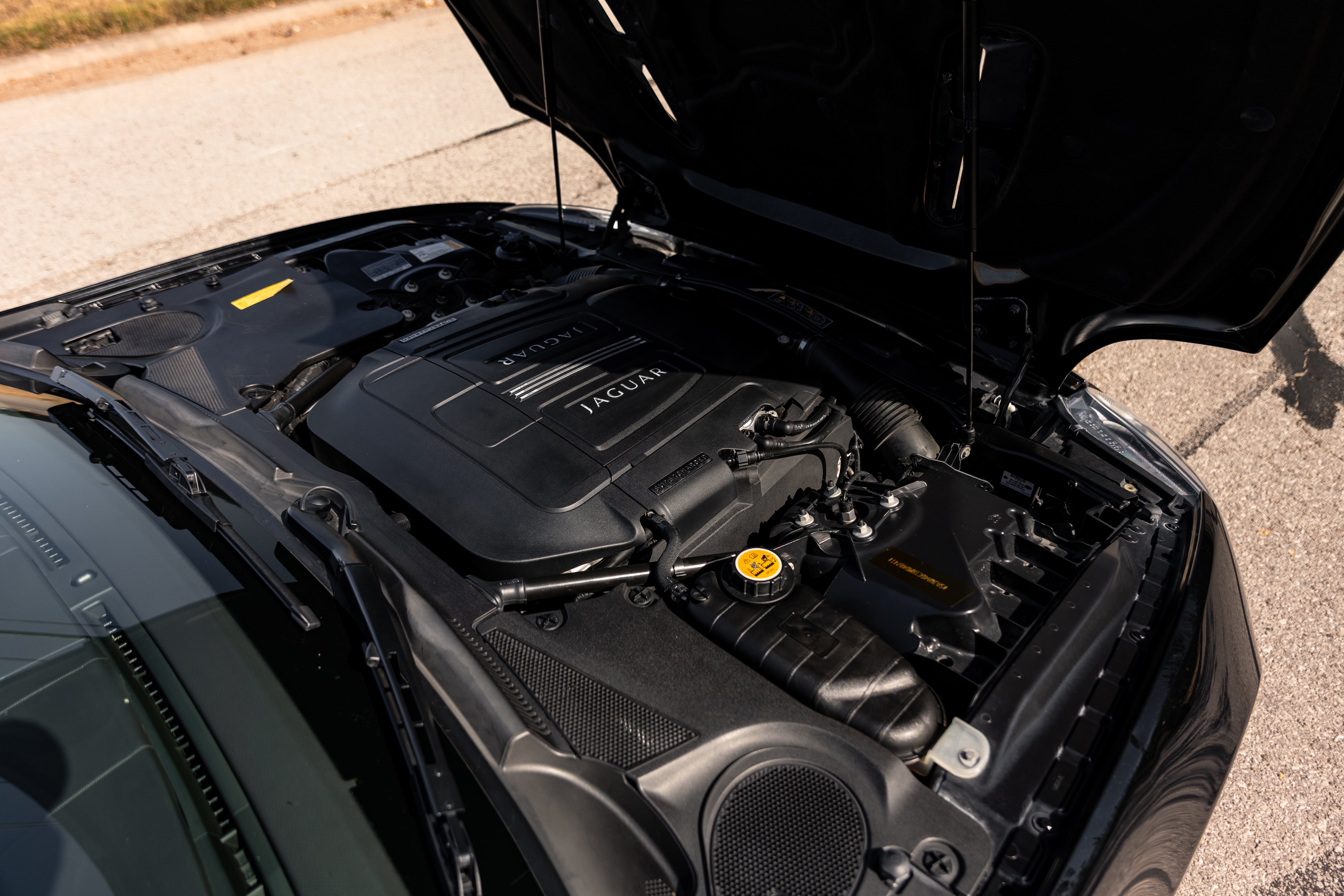 Used 2011 Jaguar XK R RWD image 13