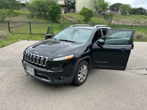 Used 2016 Jeep Cherokee Limited image 6