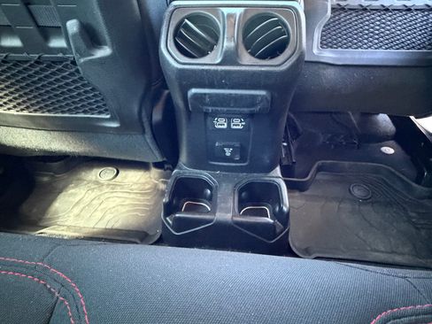 Used 2020 Jeep Wrangler Rubicon w/ Steel Bumper Group AWD/4WD image 29