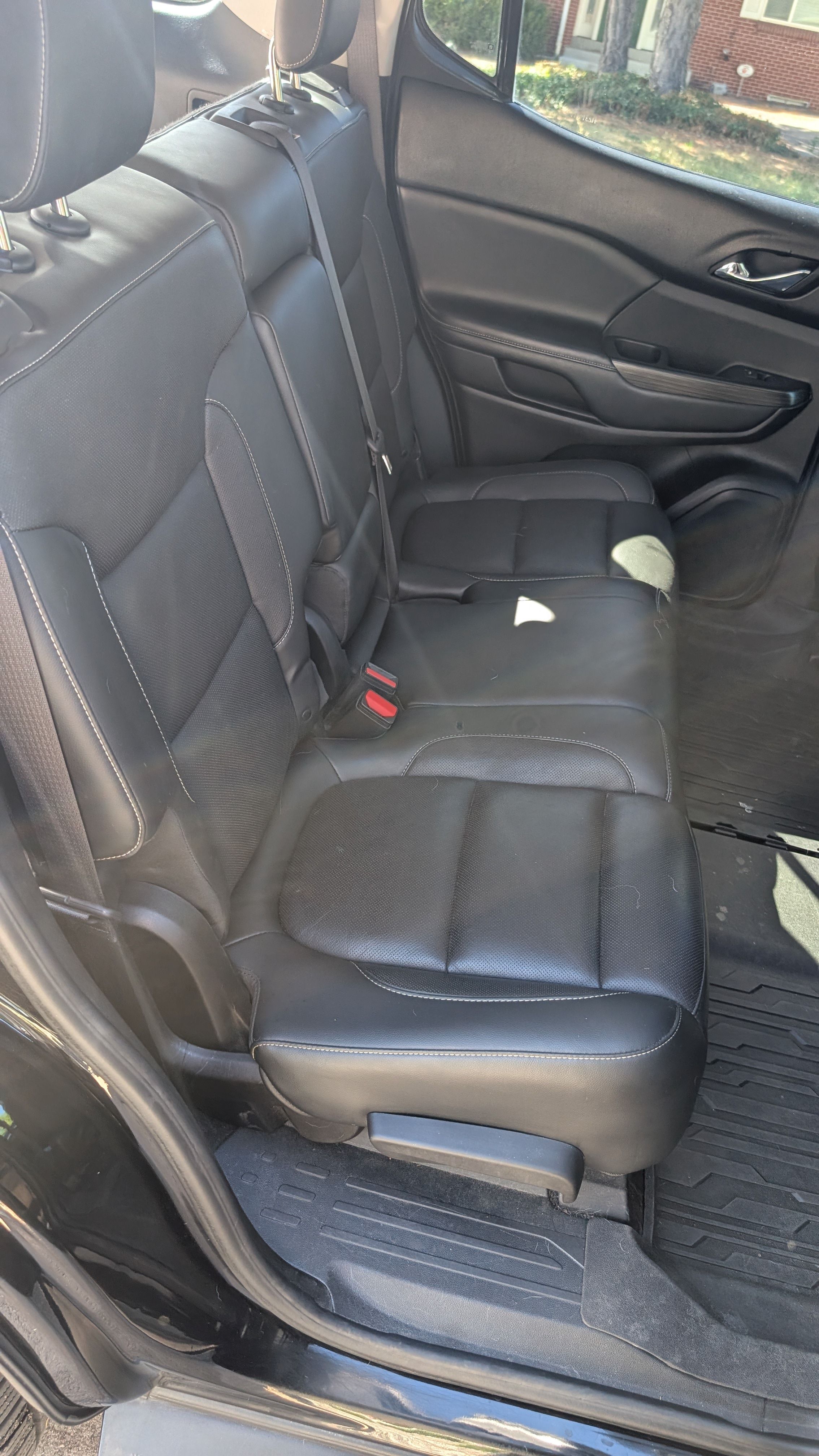 Used 2017 GMC Acadia SLT AWD/4WD image 18