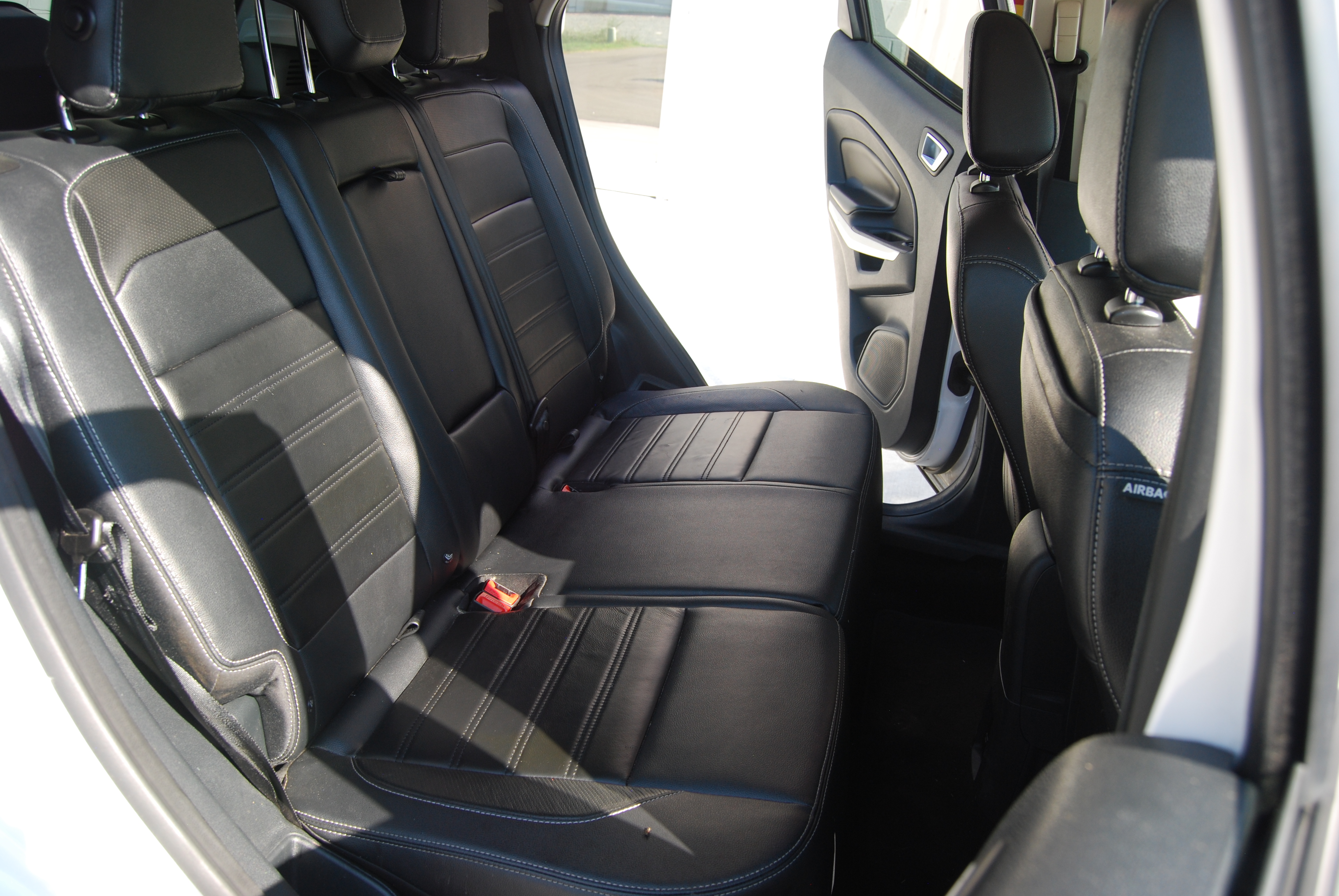 Used 2020 Ford EcoSport Titanium AWD/4WD image 16