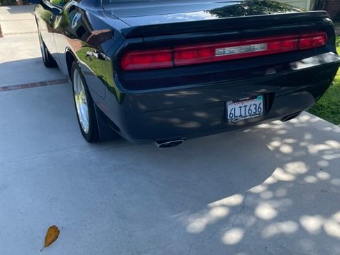 Used 2010 Dodge Challenger R/T RWD image 5