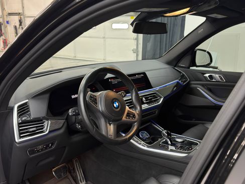 Used 2022 BMW X5 M50i w/ Premium Package AWD/4WD image 28