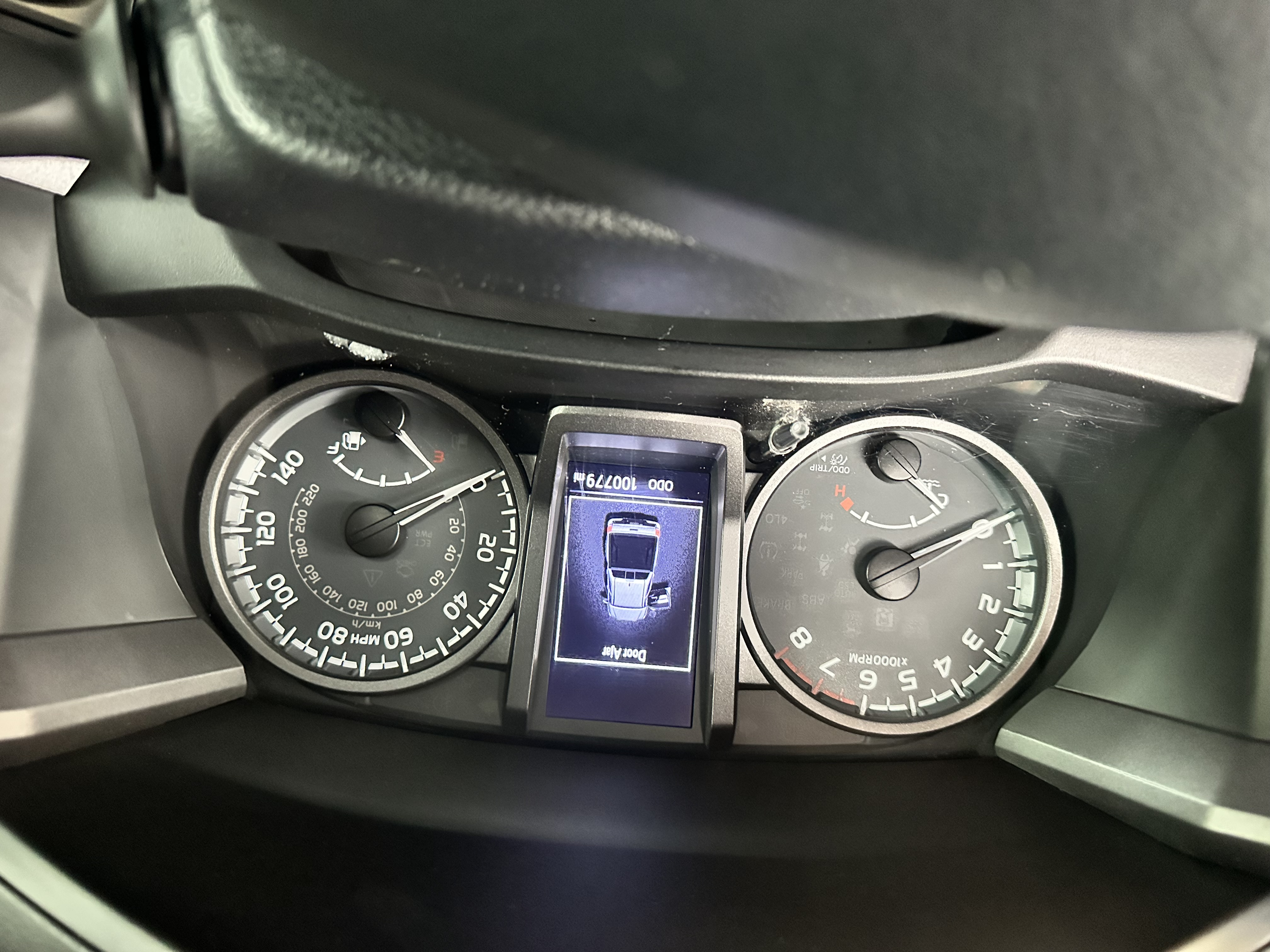 Used 2019 Toyota Tacoma TRD Sport AWD/4WD image 4