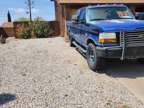Used 1997 Ford F250 2WD SuperCab Heavy Duty image 2