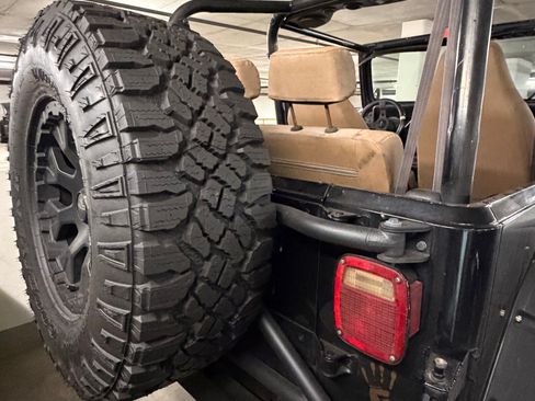 Used 1993 Jeep Wrangler Sahara image 6