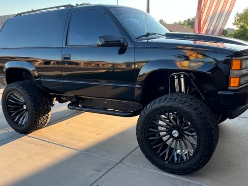 Used 1996 Chevrolet Tahoe 4WD 2-Door image 19