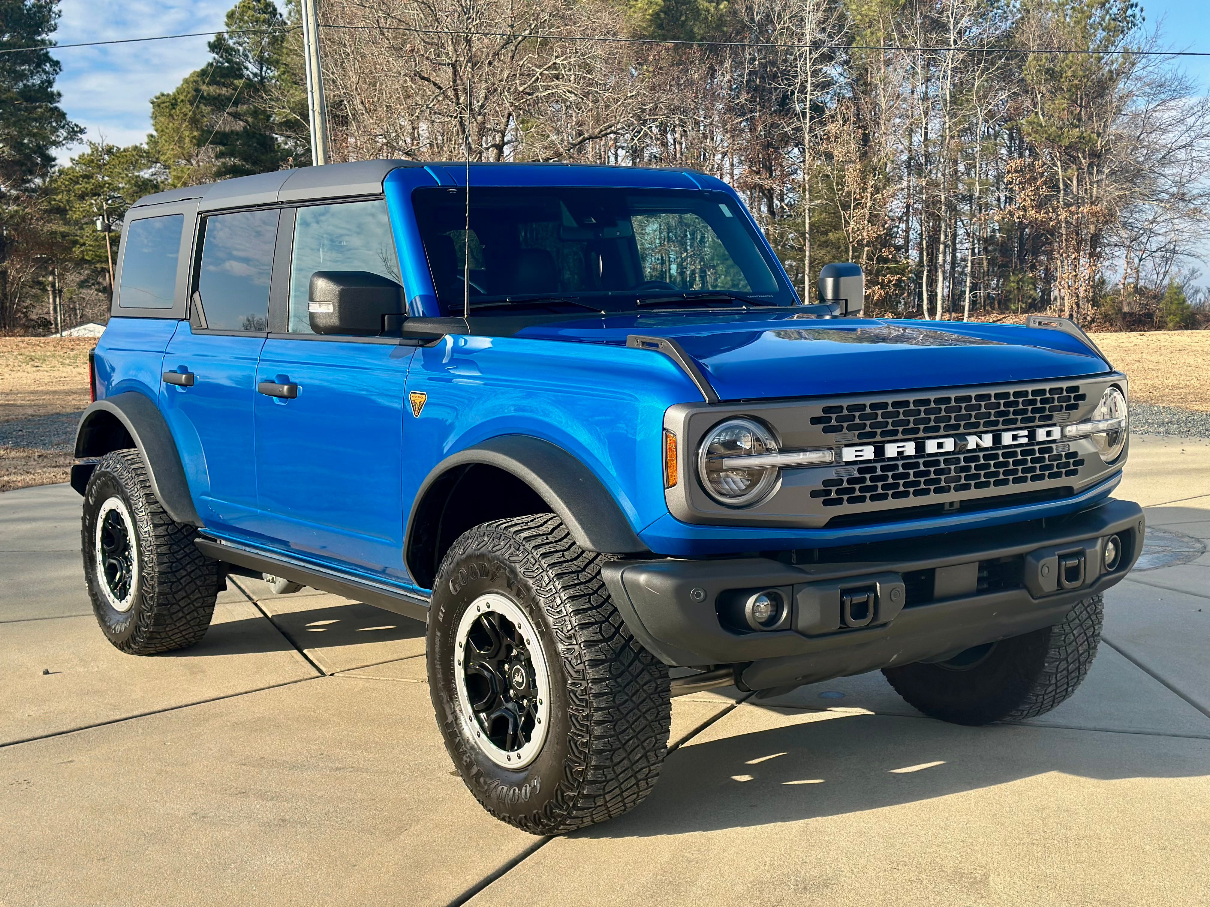 Used 2022 Ford Bronco Badlands AWD/4WD image 2