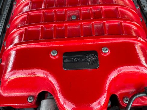 Used 2016 Dodge Challenger SRT Hellcat RWD image 8