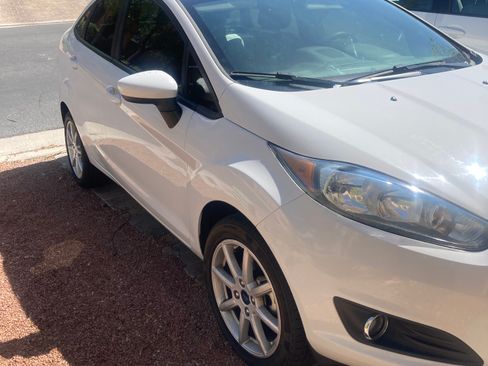 Used 2019 Ford Fiesta SE w/ Equipment Group 201A FWD image 2
