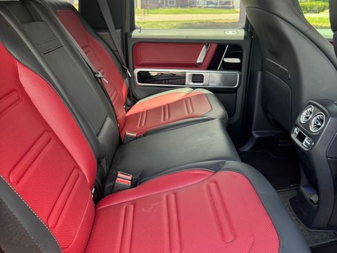 Used 2025 Mercedes-Benz G 550 image 12