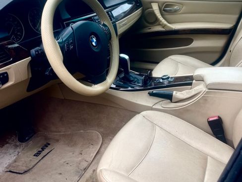 Used 2011 BMW 328i xDrive Sedan AWD/4WD image 11