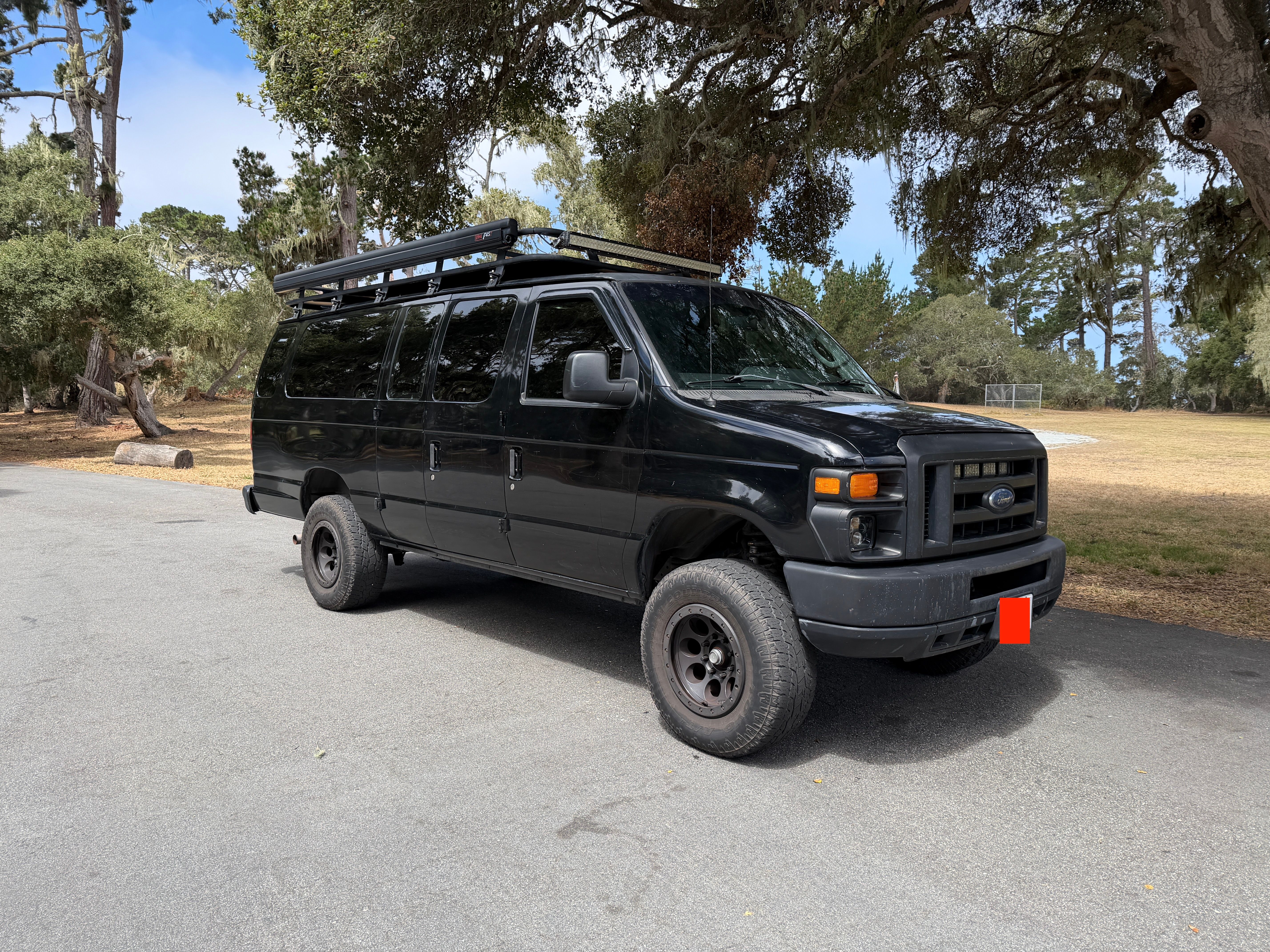 Used 2011 Ford E-350 and Econoline 350 XL w/ PWR Windows & Locks Group RWD image 2