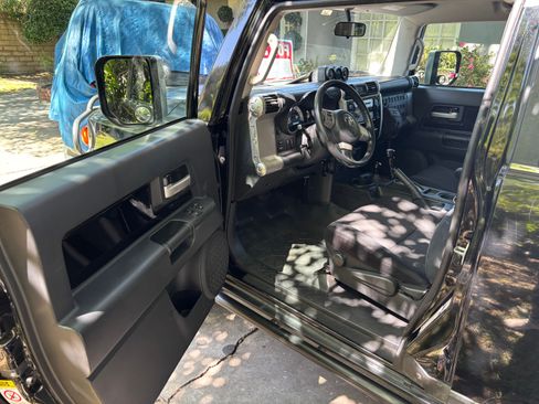 Used 2007 Toyota FJ Cruiser 4WD image 14