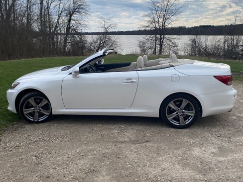 Used 2014 Lexus IS 350C w/ Navigation System Package image 10