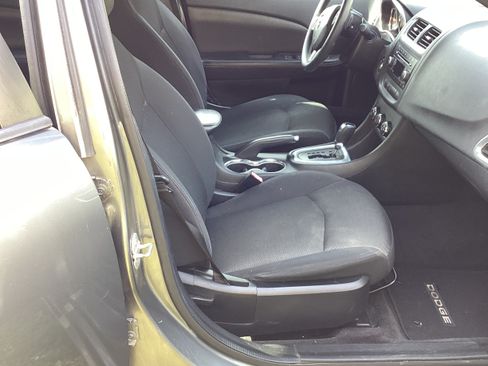 Used 2013 Dodge Avenger SE image 10