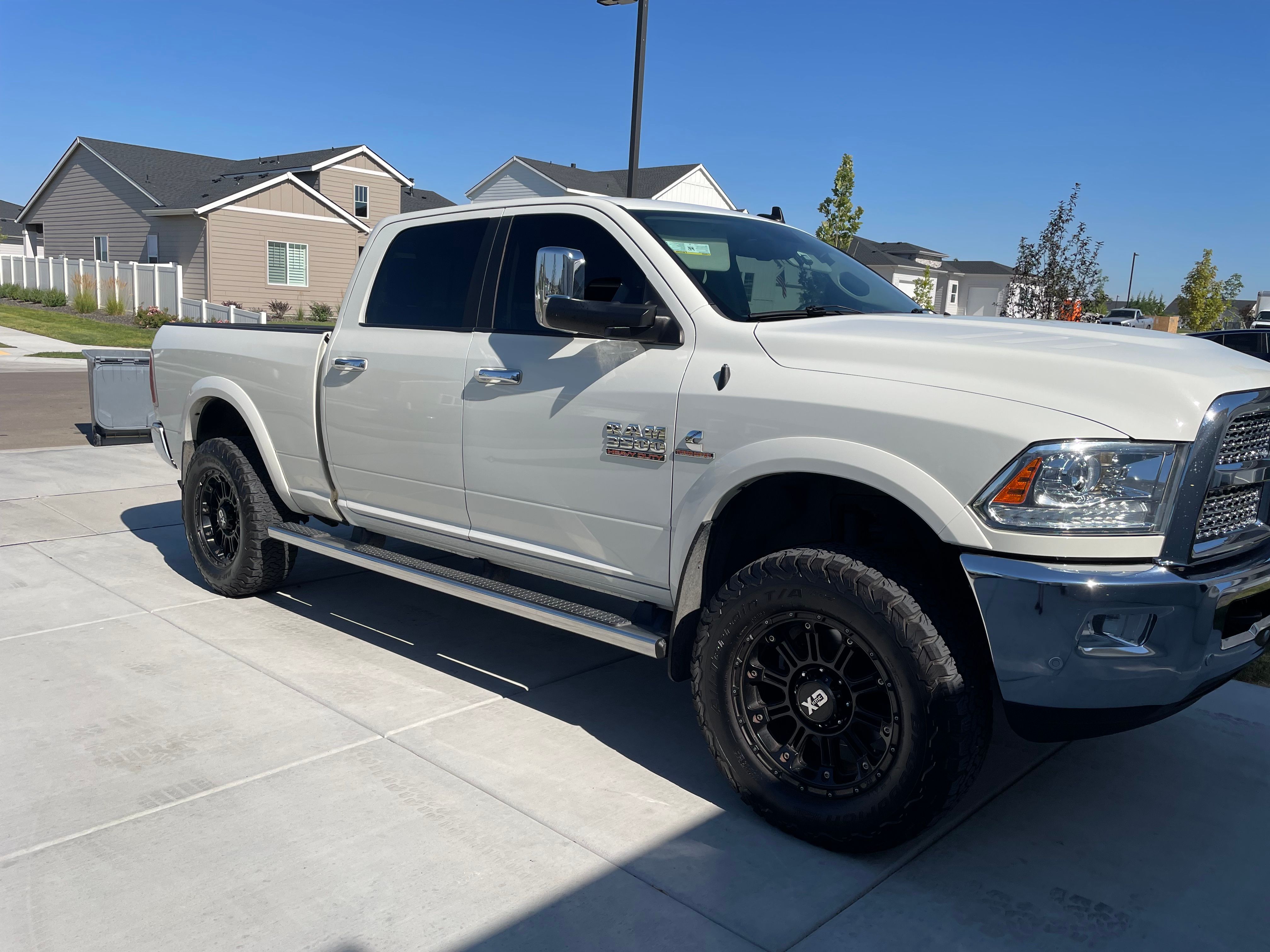 Used 2018 RAM 3500 Laramie AWD/4WD image 4