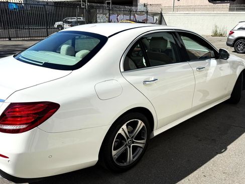 Used 2020 Mercedes-Benz E 350 Sedan image 4