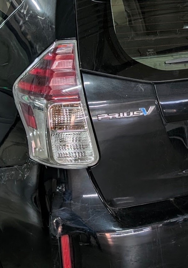 Used 2015 Toyota Prius V Two FWD image 11