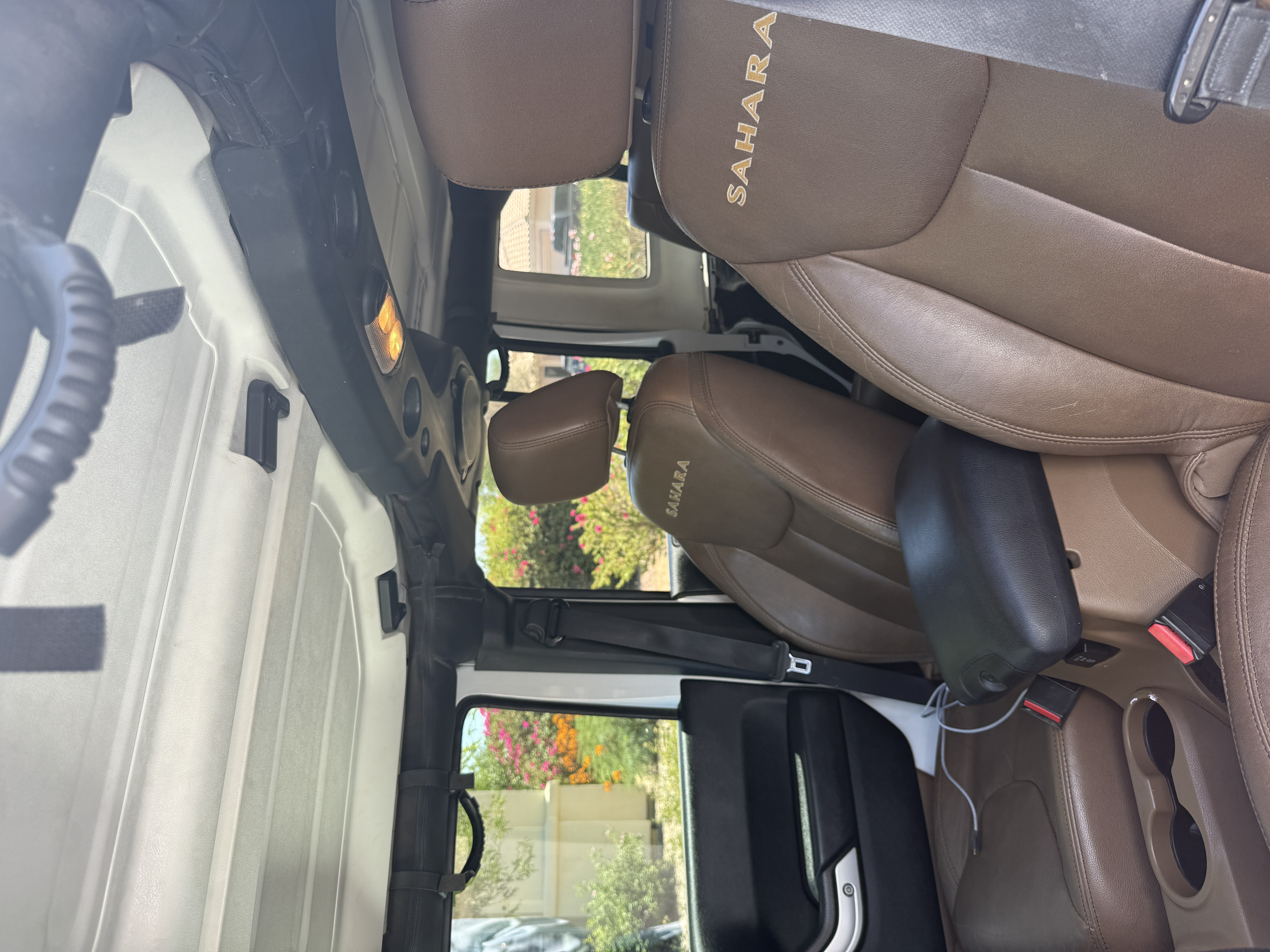 Used 2014 Jeep Wrangler Unlimited Sahara w/ Mopar Chrome Edition Group AWD/4WD image 9