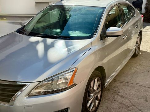 Used 2014 Nissan Sentra SR image 2