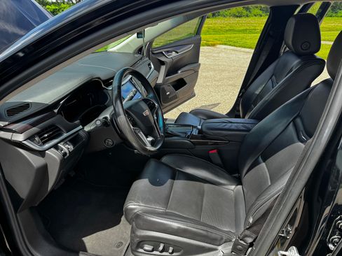 Used 2017 Cadillac XTS Luxury FWD image 9