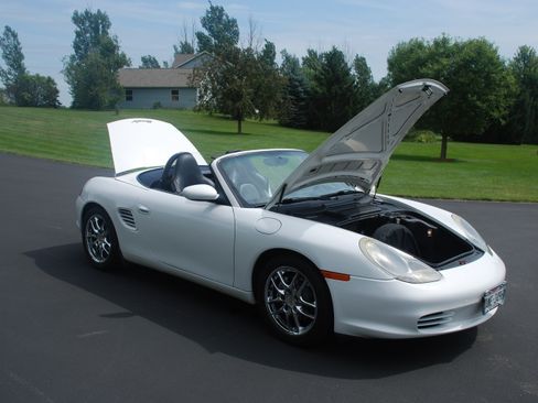 Used 2004 Porsche Boxster RWD image 12