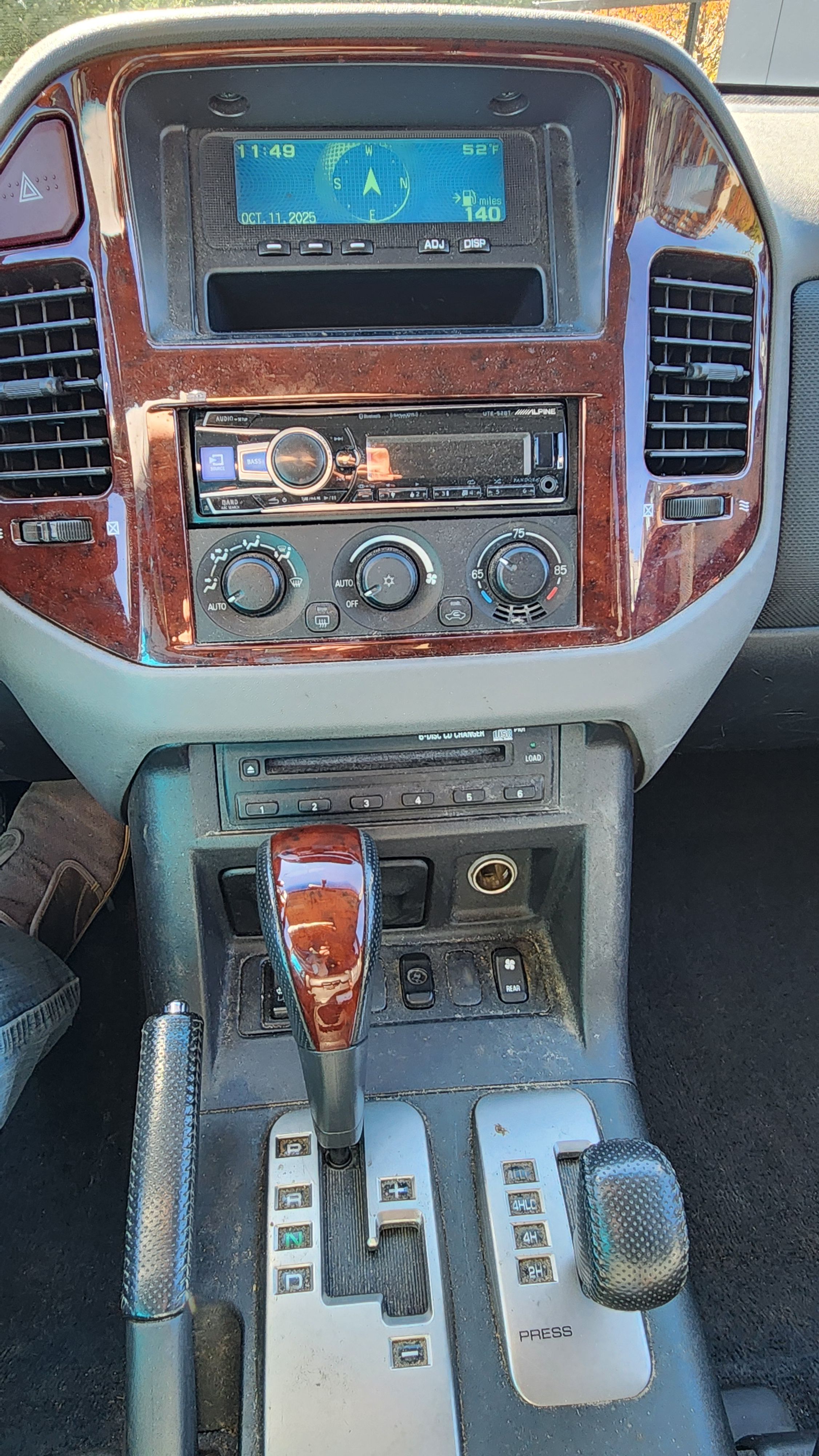 Used 2006 Mitsubishi Montero Limited AWD/4WD image 19