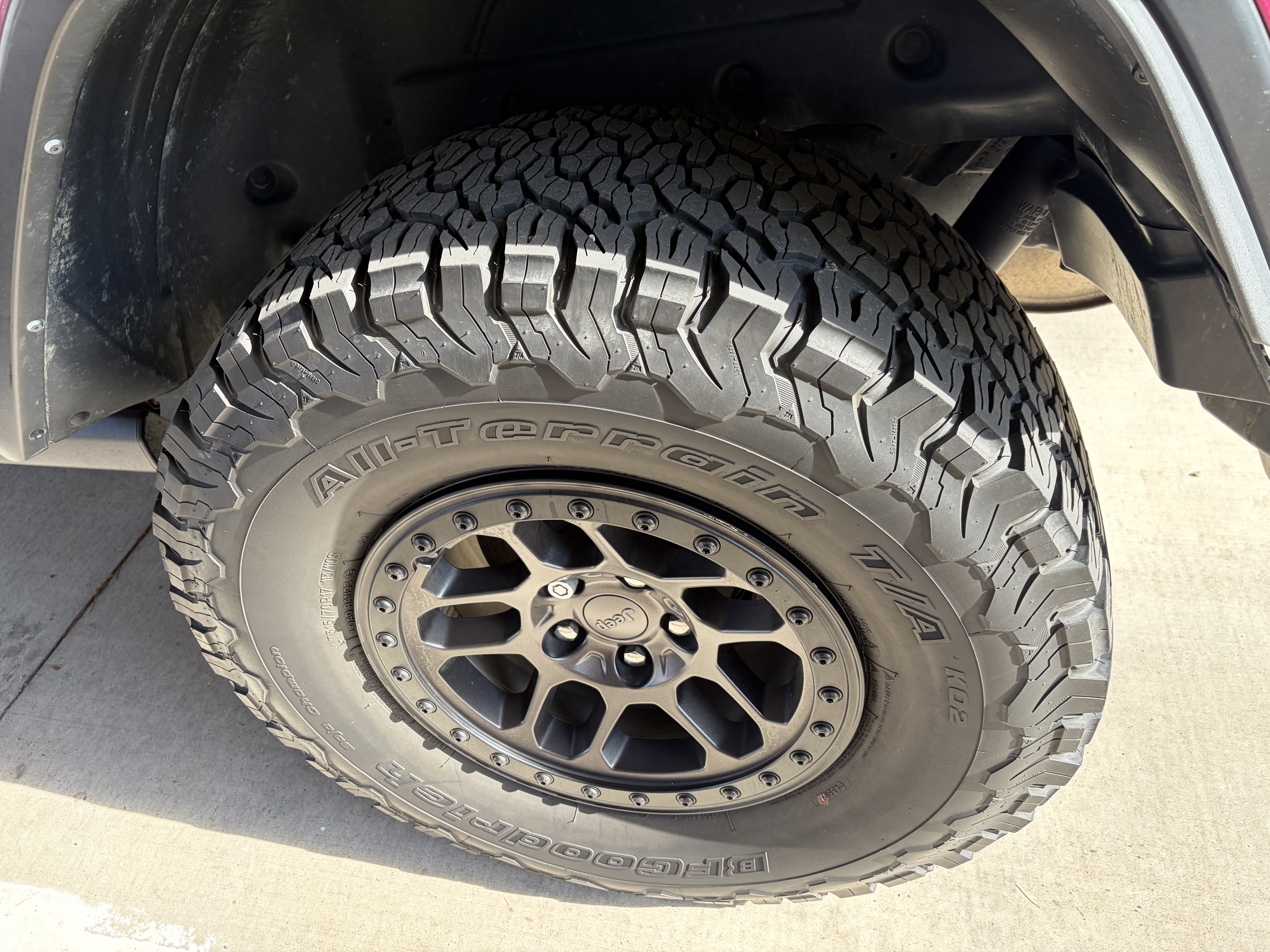 Used 2021 Jeep Wrangler Unlimited Rubicon w/ Xtreme Recon 35" Tire Package AWD/4WD image 4